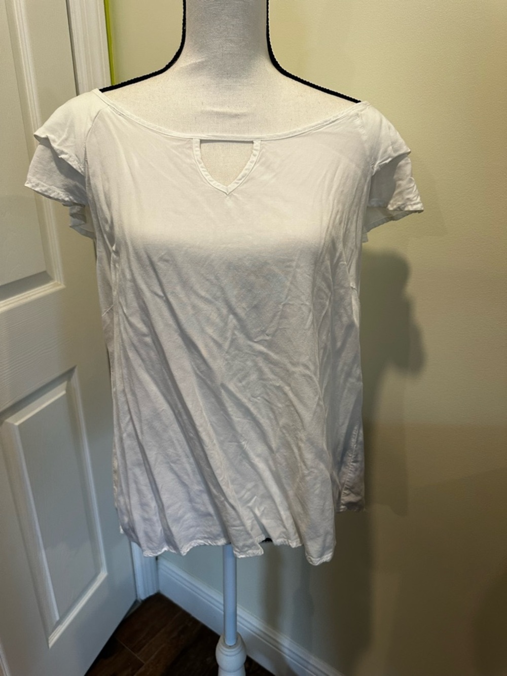 Casual Women's White Short Sleeve Tee with Front Keyhole